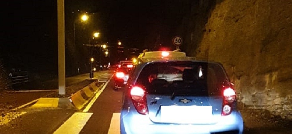 Incidente sulla Gardesana, traffico bloccato e lunghe code chilometriche in entrambe le direzioni